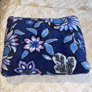 VERA BRADLEY FLEECE TRAVEL BLANKET NWT